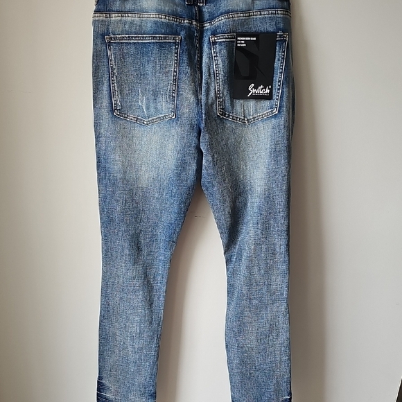 Men's Blue Distressed Jeans Tall Length. Size 36x34 - Picture 14 of 14